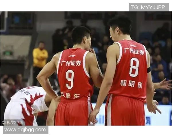 北京篮球队以100分稳居大师赛积分榜首位展现强劲实力