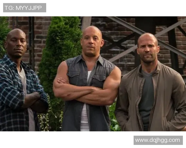 足球明星激情扔衣服瞬间引发热议网友纷纷猜测背后故事与含义